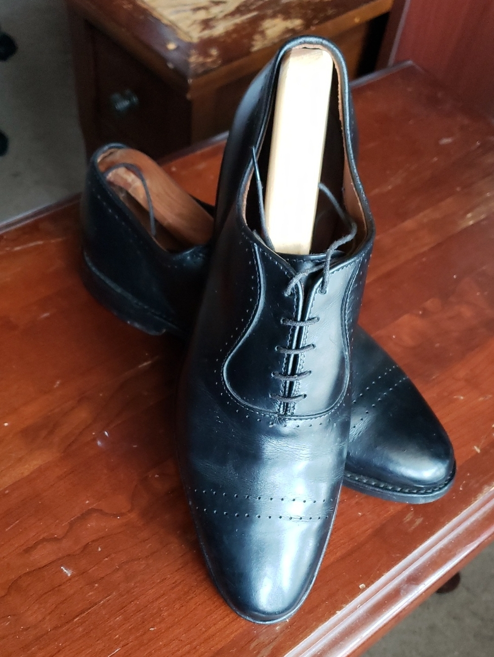 Allen Edmonds Black Leather Vernon Oxford
